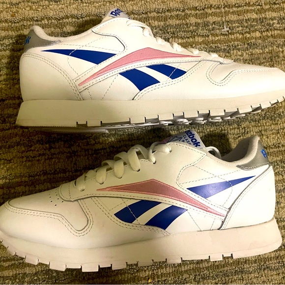 Reebok classic leather white blue and pink sneakers size 6.5 - Picture 1 of 4